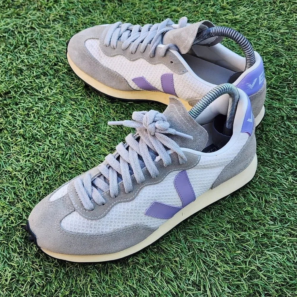 Veja pre owned